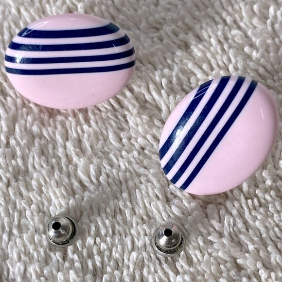 Vintage Earrings Light Pink Oval Earrings With Navy Blue Stripes - Picture 1 of 6